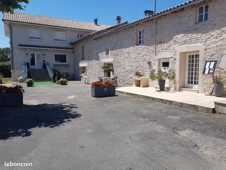 local restaurant 804 m²