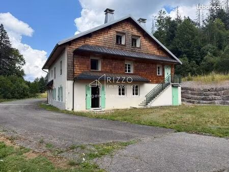 ferme 8 pièces 196 m²