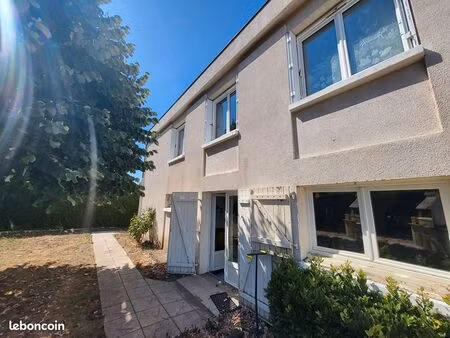 maison 6 pièces 95 m²