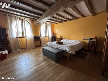 maison 6 pièces 158 m²