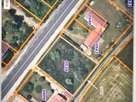 terrain à les bordes 45460