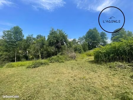 terrain 1000 m² moyen