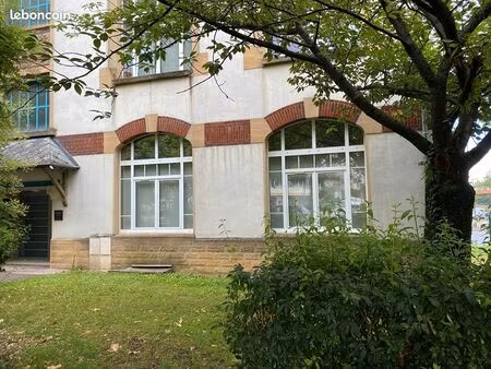 local 77 m² hayange