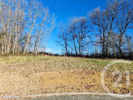 terrain 817 m² plagne