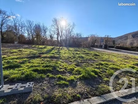 terrain 823 m² plagne