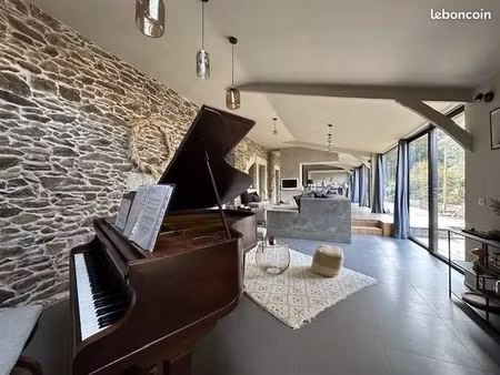 maison 9 pièces 267 m²