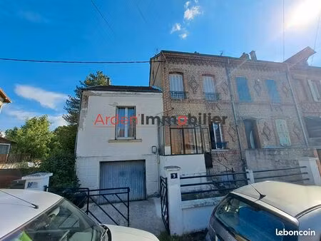 propriété 5 pièces 104 m²