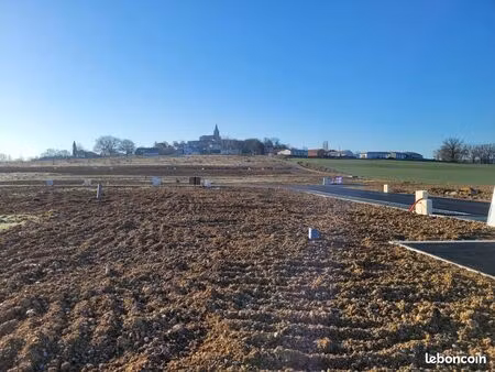 terrain 720 m² técou