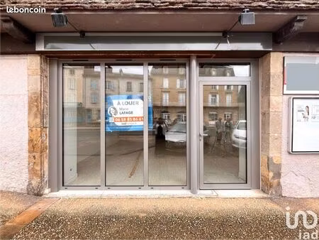 boutique 52 m² autoire