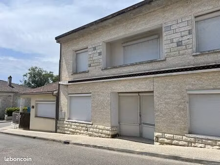 immeuble 250 m² bouglon