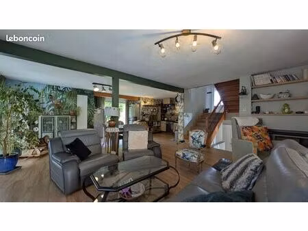 maison 8 pièces 170 m²