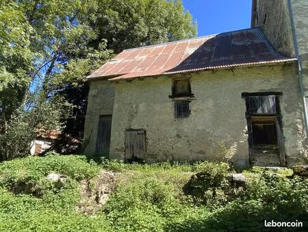 grange 2 pièces 102 m²