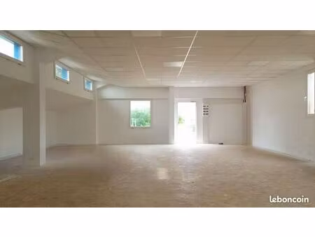 bureaux 140 m² plomodiern