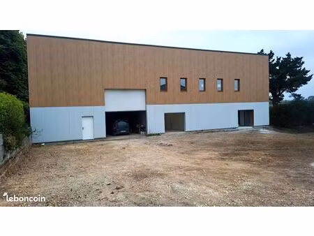 local 150 m² plomodiern