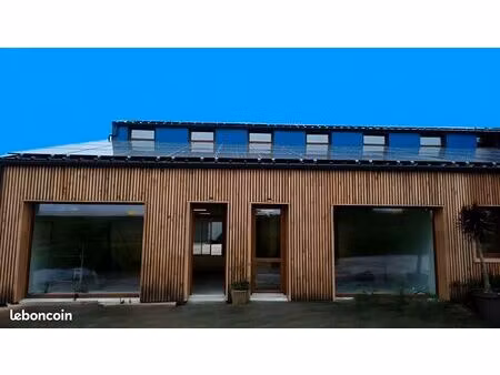 local commercial 130 m² plomodiern