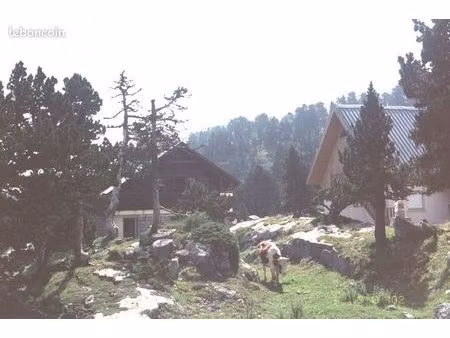 av chalet dans station de ski 64570