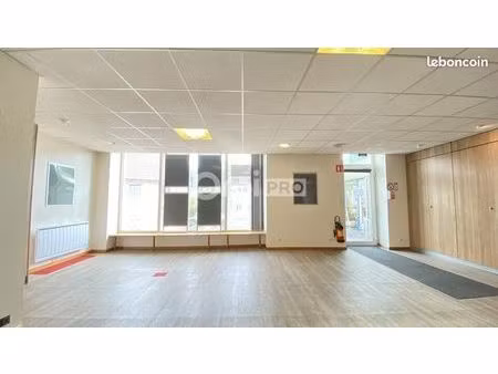 bureau 89 m²