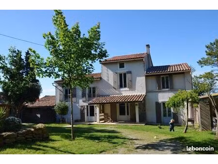 propriété 13 pièces 276 m²