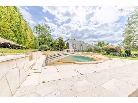 maison 6 pièces 151 m²