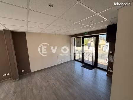 local commercial 144 m²