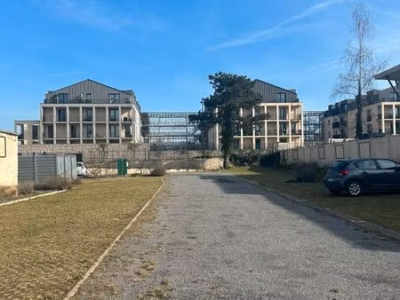 parking/box gouvieux