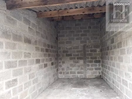 parking/box 14 m² angoulême