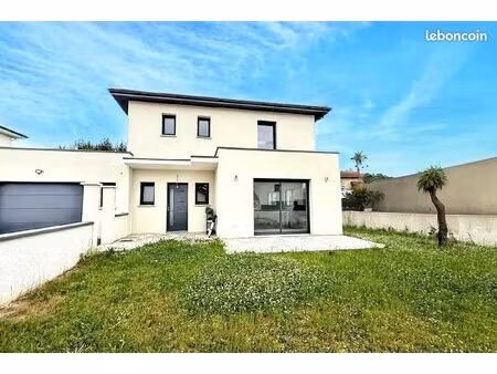 maison 5 pièces 140 m²