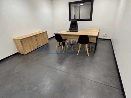 local 25 m² saint-pierre-du-mont