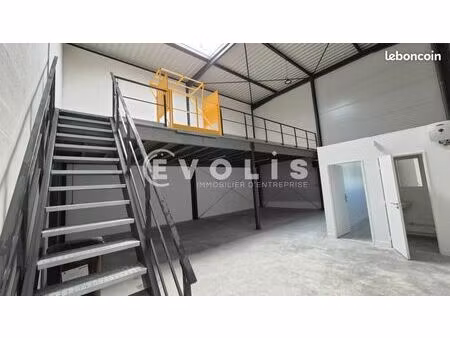 local d'activité 166 m²