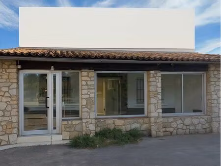 local professionnel - emplacement idéal