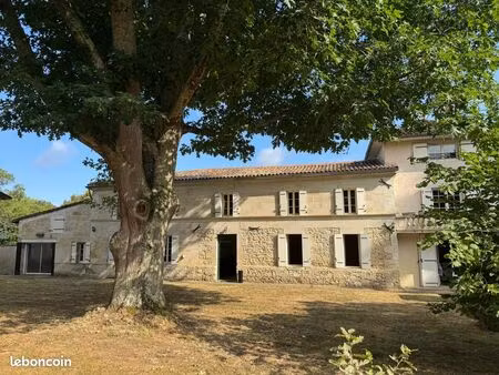 maison 10 pièces 371 m²