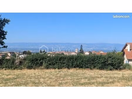 terrain 561 m² cottance