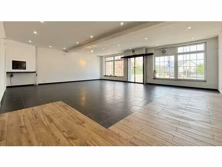 local commercial/bureaux à louer