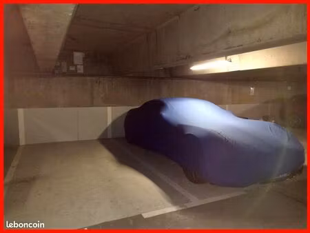 places de parking très sécurisées gardiens 24/7 proche paris bagnolet périphérique a3