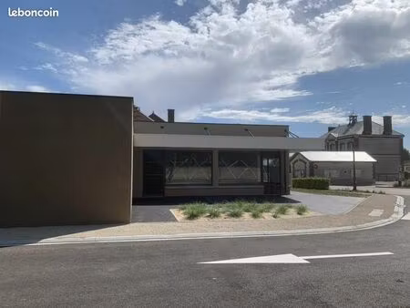 local commercial 238 m²