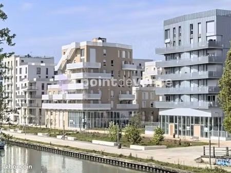 local commercial 143 m²