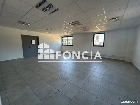 local commercial 118 m²