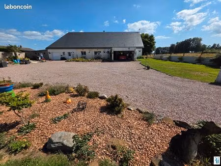 maison 9 pièces 334 m²