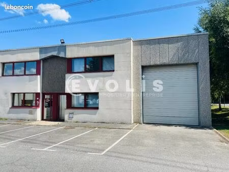 local d'activité 213 m²