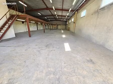 local 600 m² beauzac