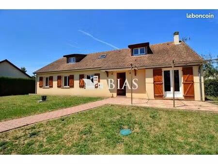 maison 6 pièces 165 m²