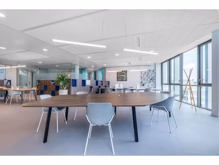 location meublée locaux professionnels 30 m² à versailles (78000)  2 809 €