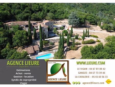 à vendre mas d'exception de 900 m2 sur 30 hectares céven