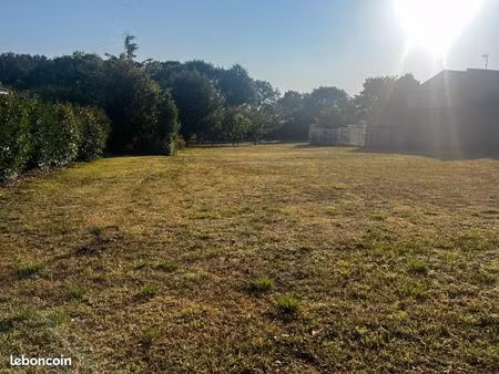 terrain 1 500 m² meschers sur gironde