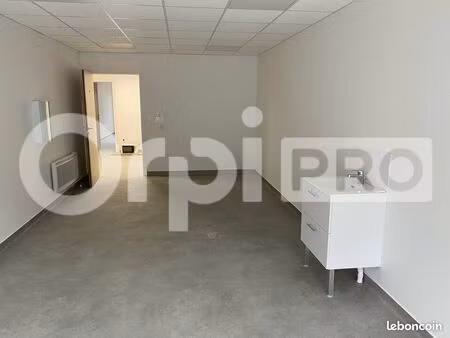 bureau 26 m²