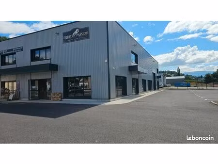 local commercial 200 m² saint genix les villages