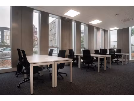 location meublée locaux professionnels 100 m² à cesson-sevigne (35510)  3 109 €