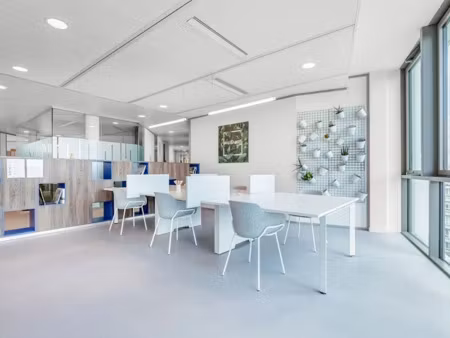 location meublée locaux professionnels 10 m² à versailles (78000)  469 €