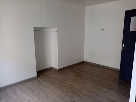 location appartement t1 à landrévarzec (29510) : à louer t1 / 20m² landrévarzec