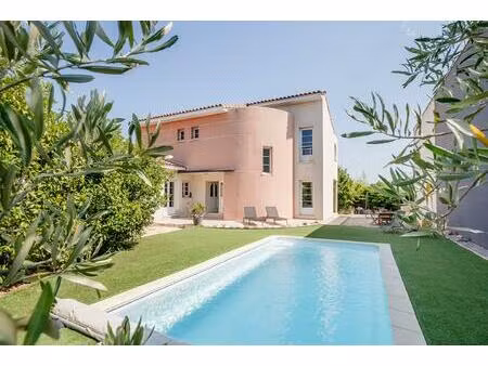 maison 5 chambres avec jardin et piscine  proche narbonne